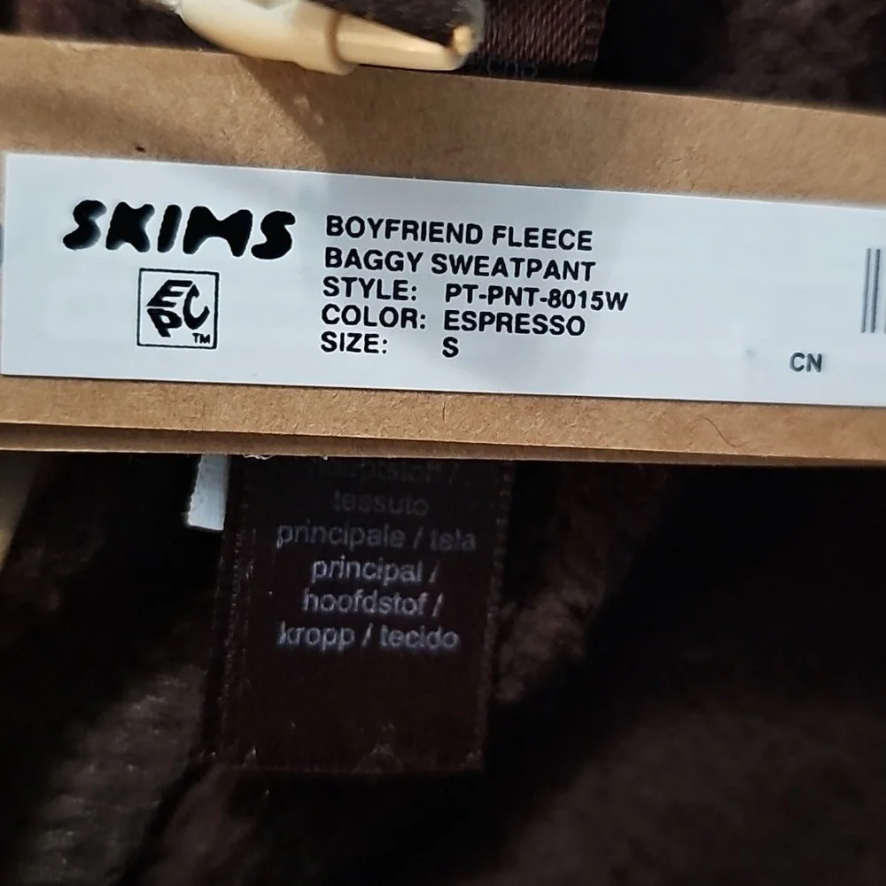 SKIMS NWT Boyfriend Fleece Oversized Straight Leg Pant - Espresso in size Small - Picture 3 of 8